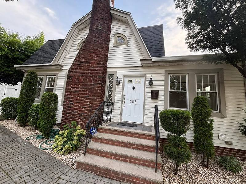 House for rent at 186 Belleville Turnpike, Kearny, NJ 07032