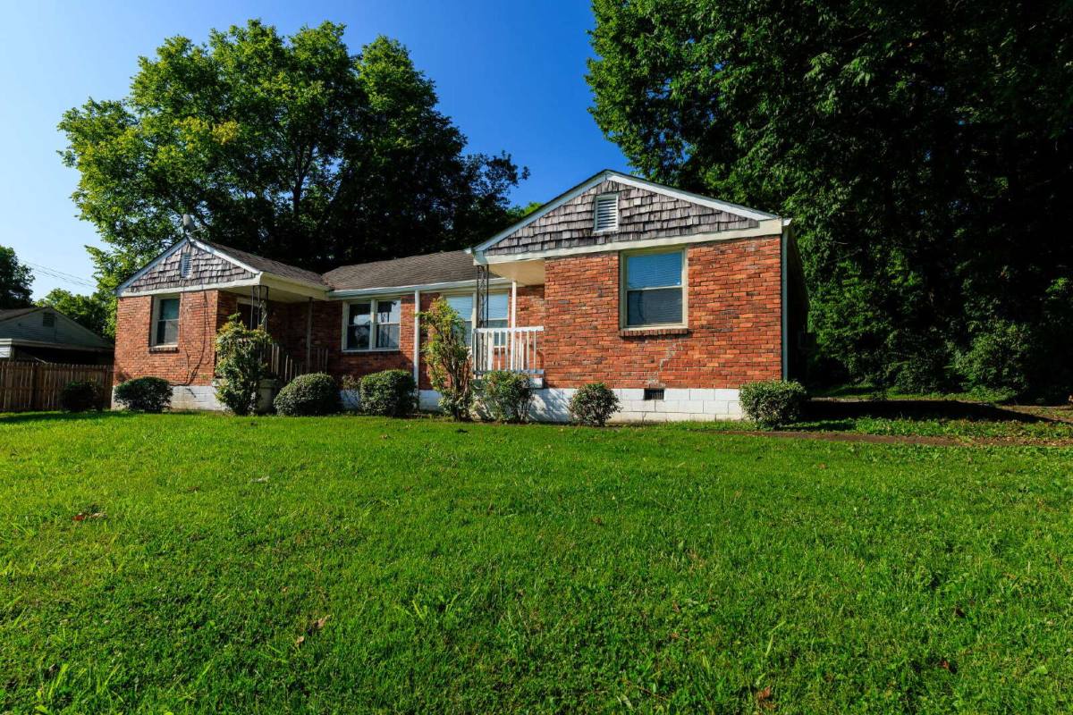 Townhouse for rent at 410-B Ewing Dr, Nashville, TN 37207