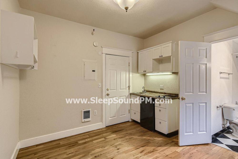 Apartment for rent at 2241 NW Hoyt St #105, Portland, OR 97210