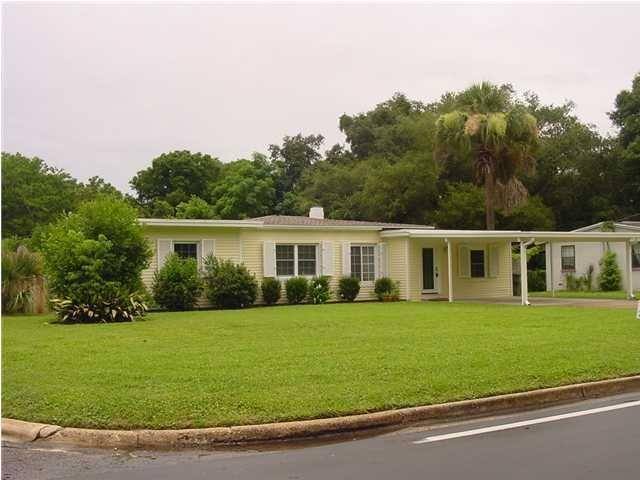 House for rent at 20 Bay Dr SE, Niceville, FL 32578