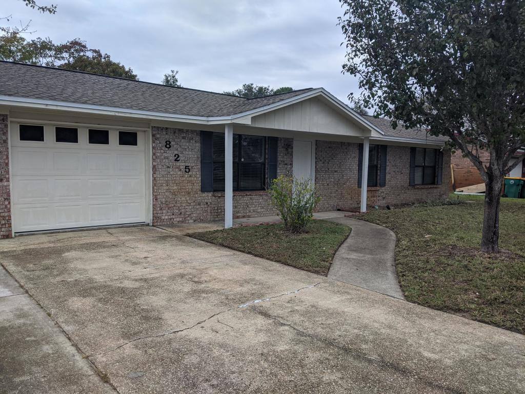 House for rent at 825 Blvd De L'orleans, Mary Esther, FL 32569