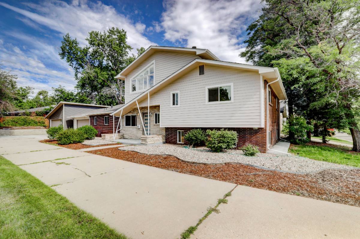 House for rent at 295 S Jasmine St, Denver, CO 80224