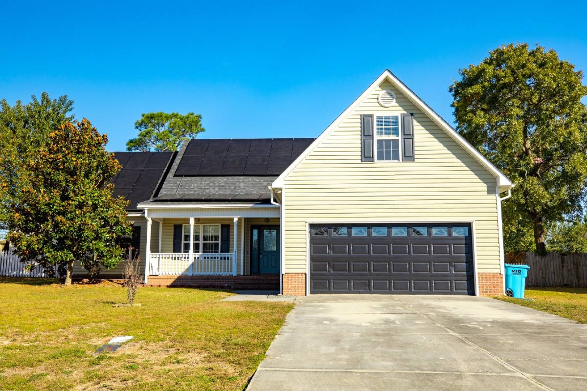 House for rent at 111 Harvest Moon Dr, Richlands, NC 28574