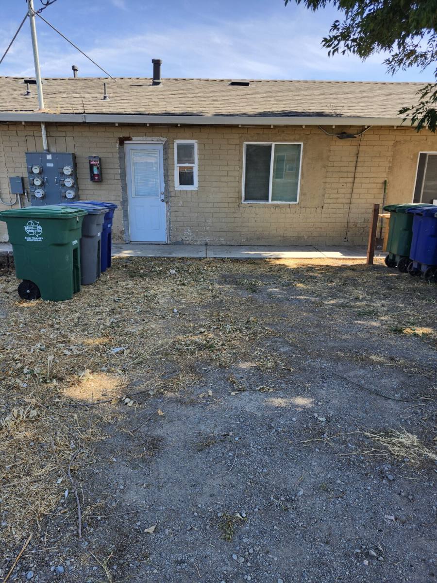 Apartment for rent at 2038 Almond St, Dos Palos, CA 93620