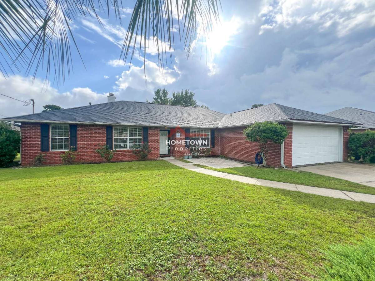 House for rent at 8036 Grand Bahama Dr, Pensacola, FL 32506