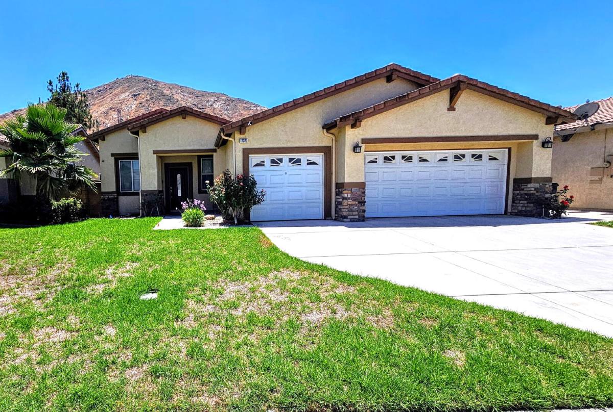 House for rent at 17371 Redmaple St, Fontana, CA 92337