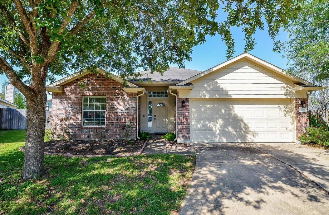 House for rent at 18235 Bonham Oaks Court, Richmond, TX 77407