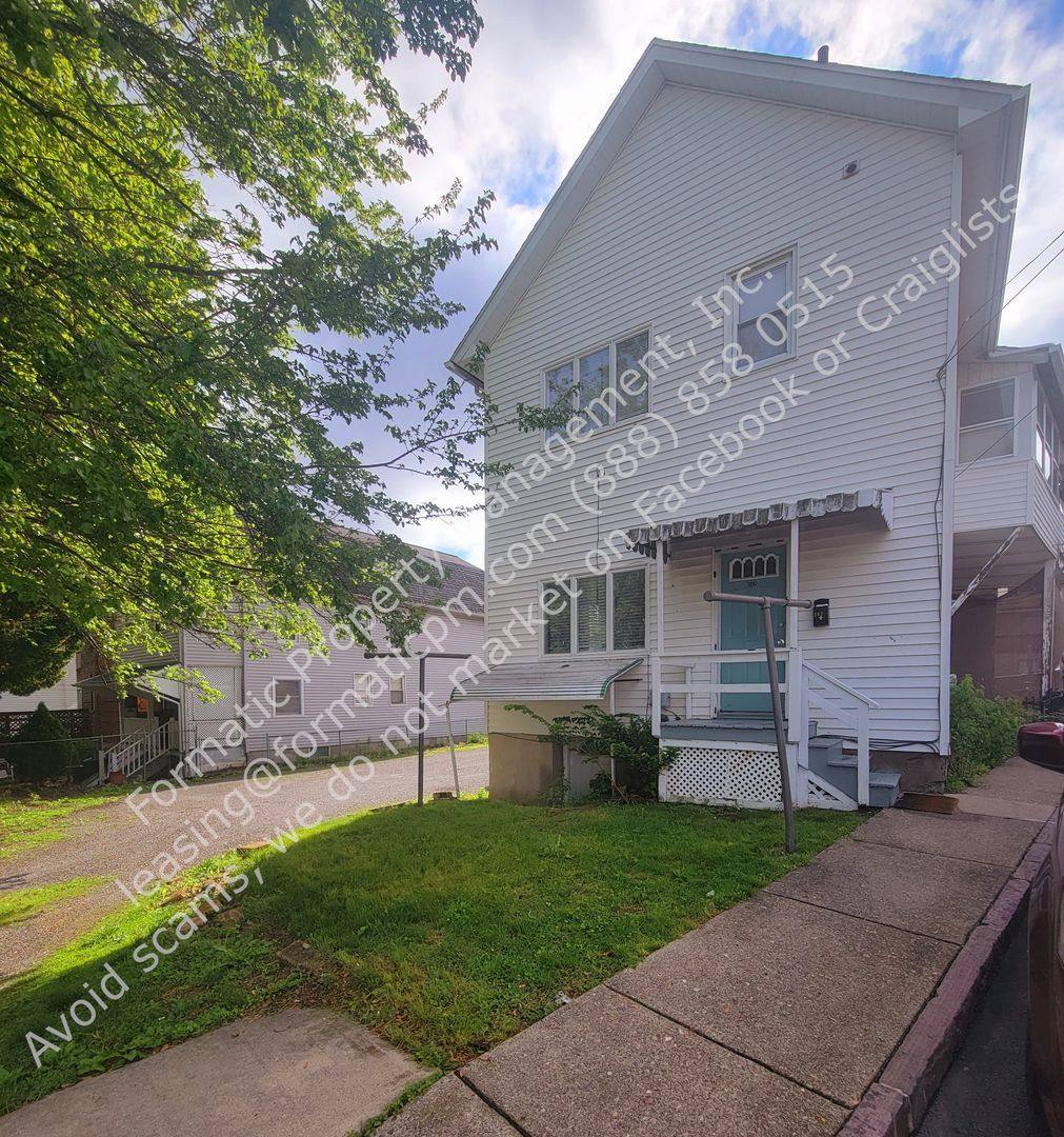Townhouse for rent at 262 Gilligan St, Wilkes Barre, PA 18702