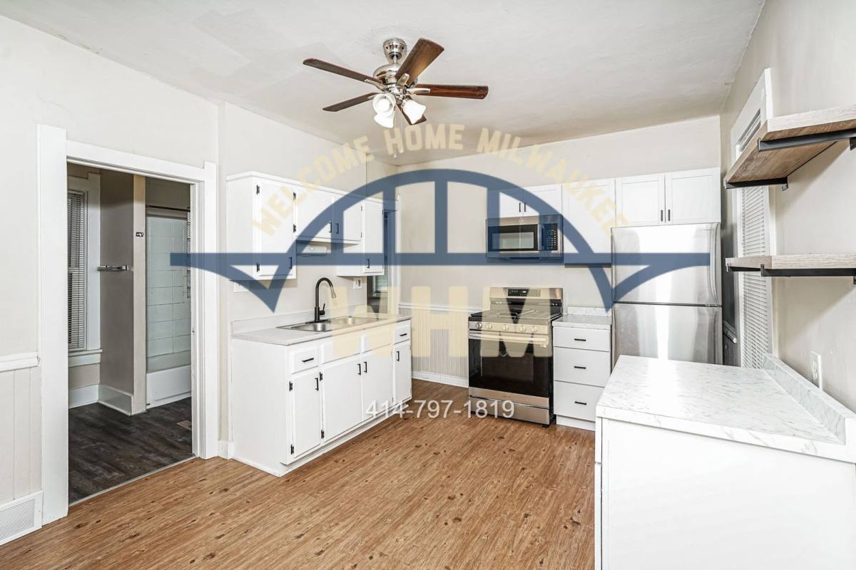 Apartment for rent at 2525 S Logan Ave, Milwaukee, WI 53207