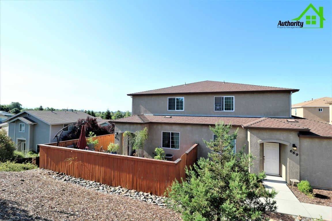 Townhouse for rent at 671 Mission De Oro Dr, Redding, CA 96003