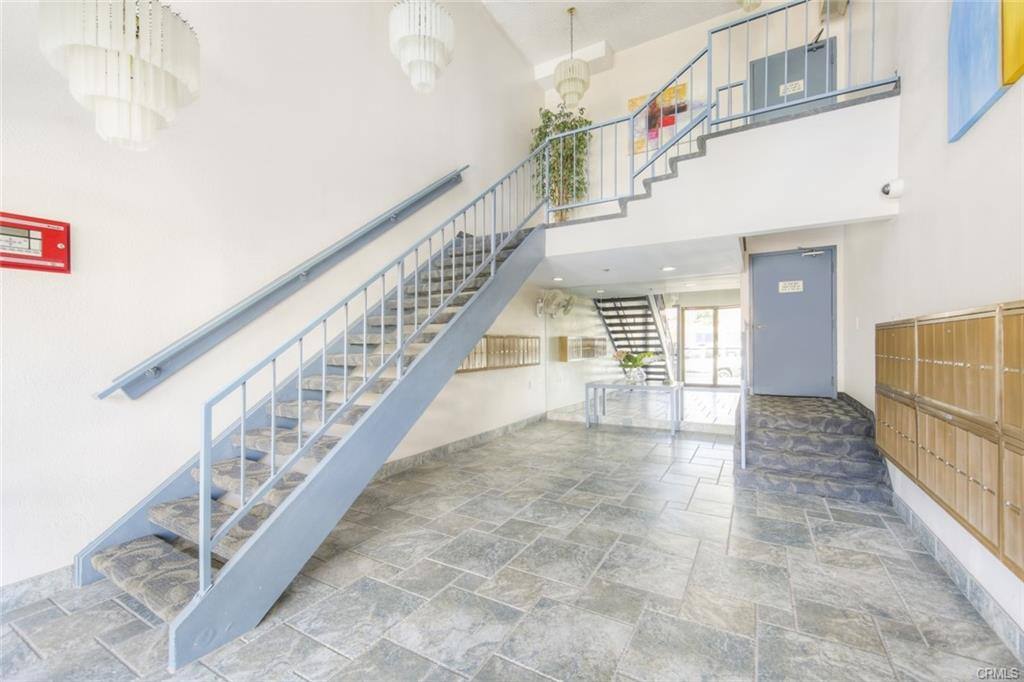 Apartment for rent at 625 Esplanade #18, Redondo Beach, CA 90277