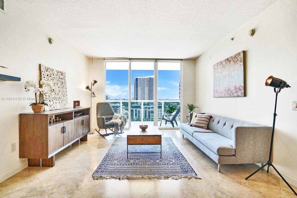 House for rent at 350 SE 2nd St #1550, Fort Lauderdale, FL 33301