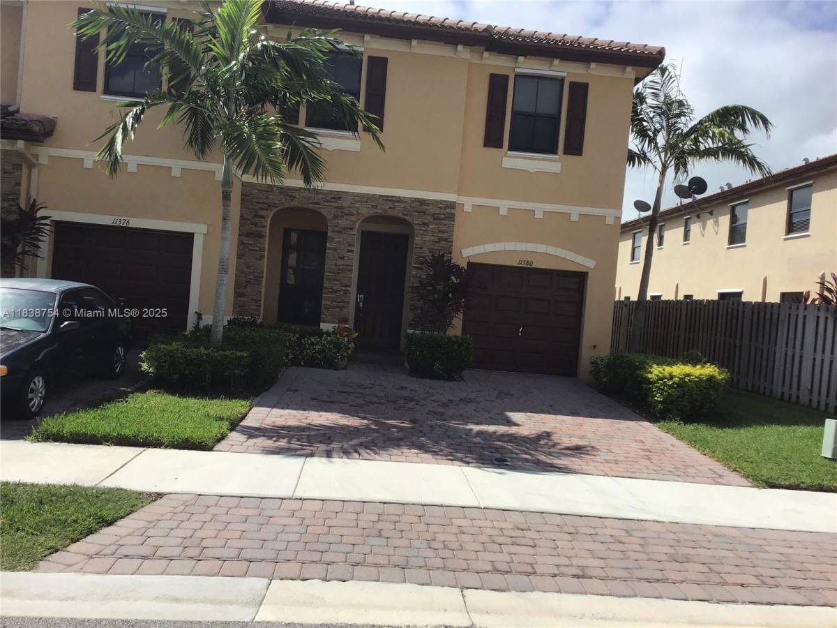 Townhouse for rent at 11381 SW 233rd St, Homestead, FL 33032