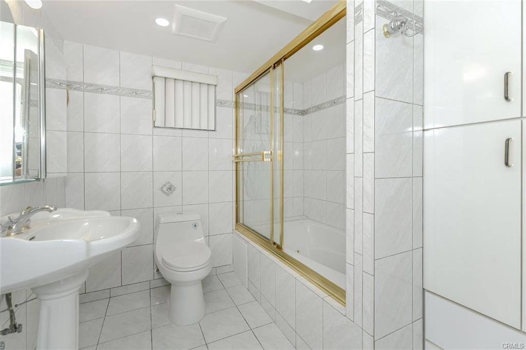 House for rent at 1610 N Hoover St, Los Angeles, CA 90027