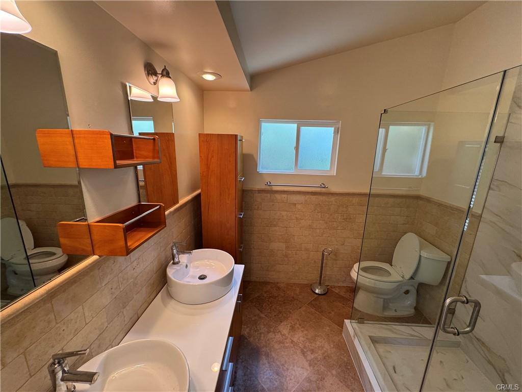 House for rent at 20537 Aetna St, Woodland Hills, CA 91367