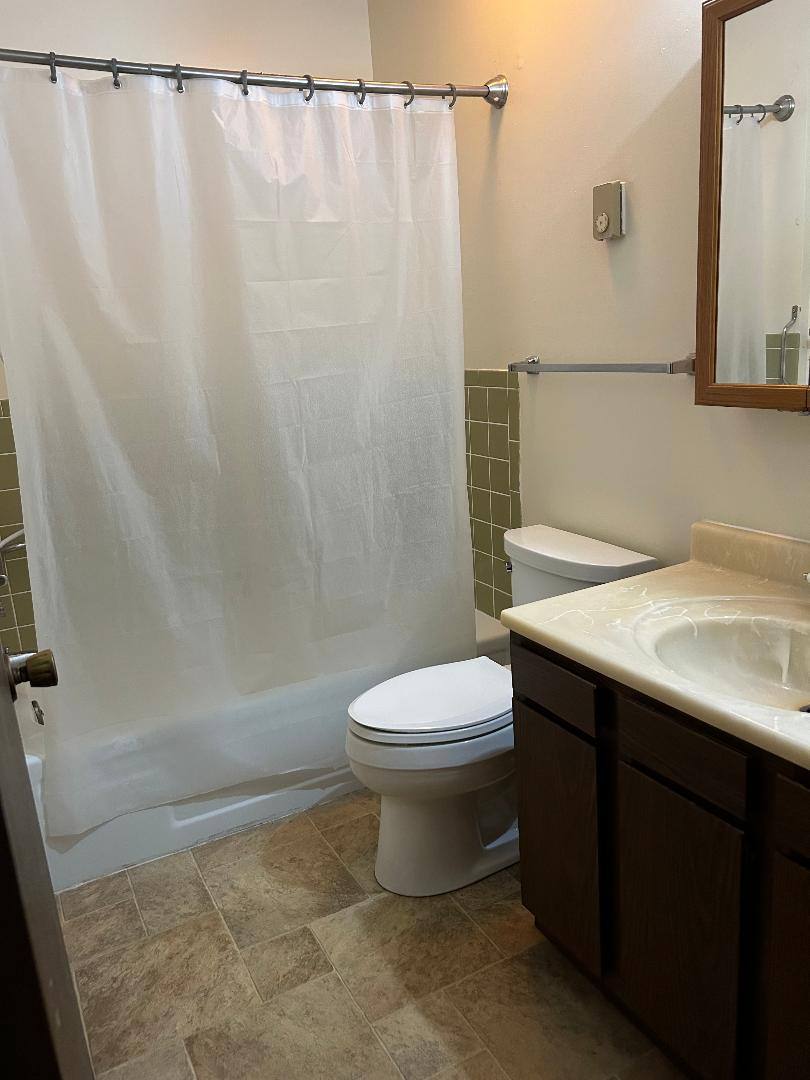 Apartment for rent at 302 Fairgrounds Rd #6, Versailles, MO 65084