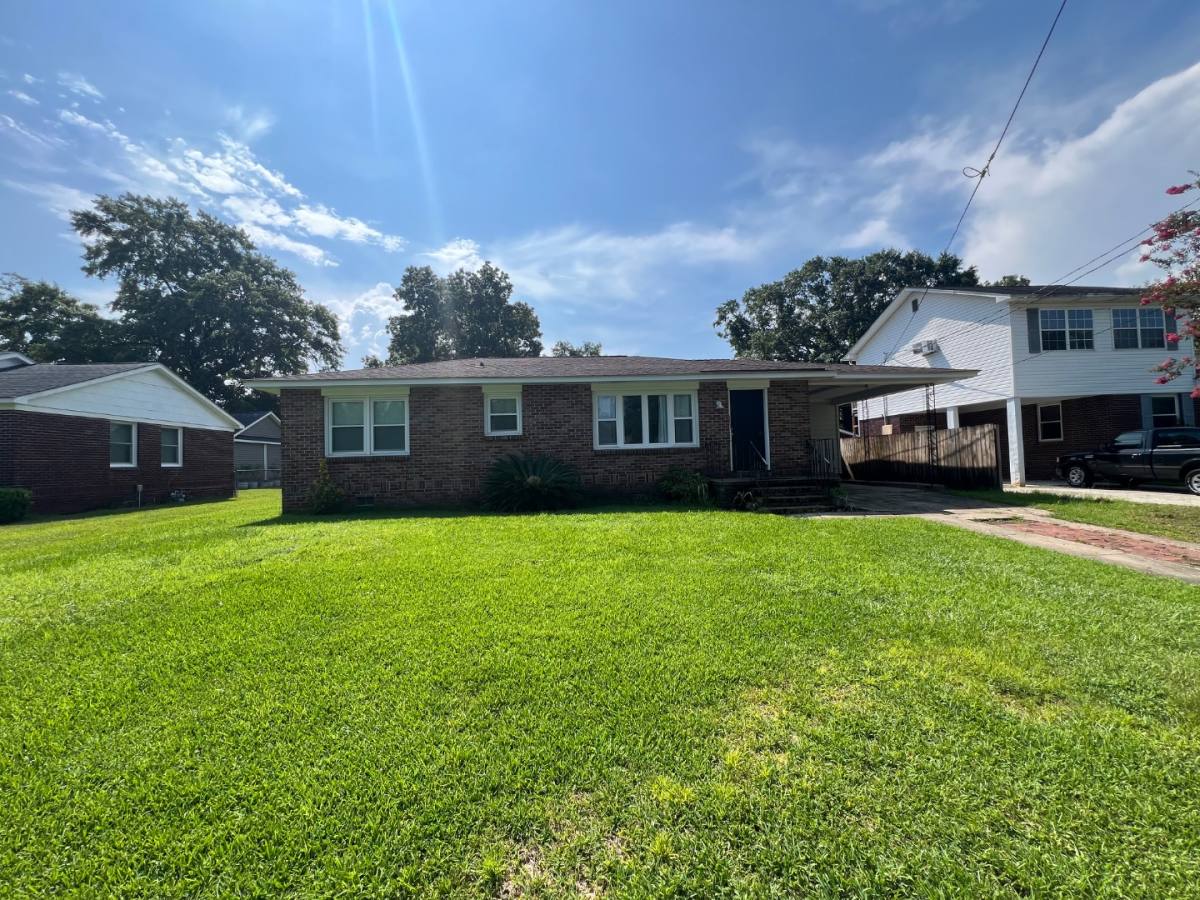 House for rent at 1233 Fort Dr, Hanahan, SC 29410
