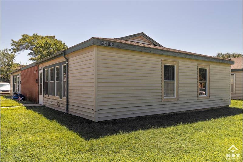 Townhouse for rent at 1922 S Hiram St, Wichita, KS 67213