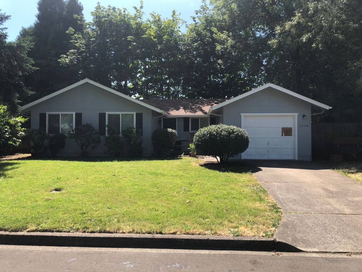 House for rent at 2134 Delta St, Eugene, OR 97404