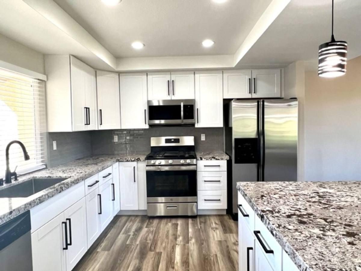 House for rent at 43020 Tennessee Ave, Palm Desert, CA 92211