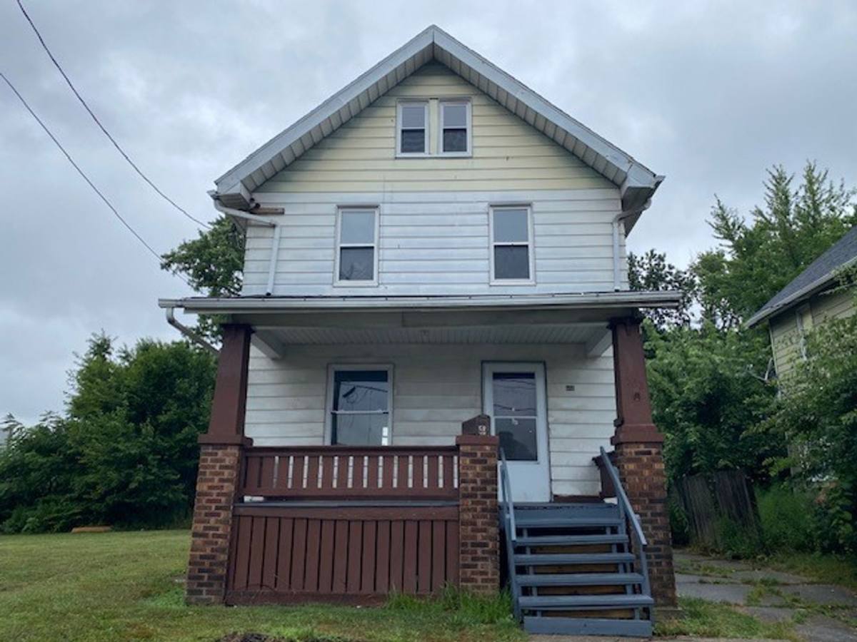 House for rent at 580 Inman St, Akron, OH 44306