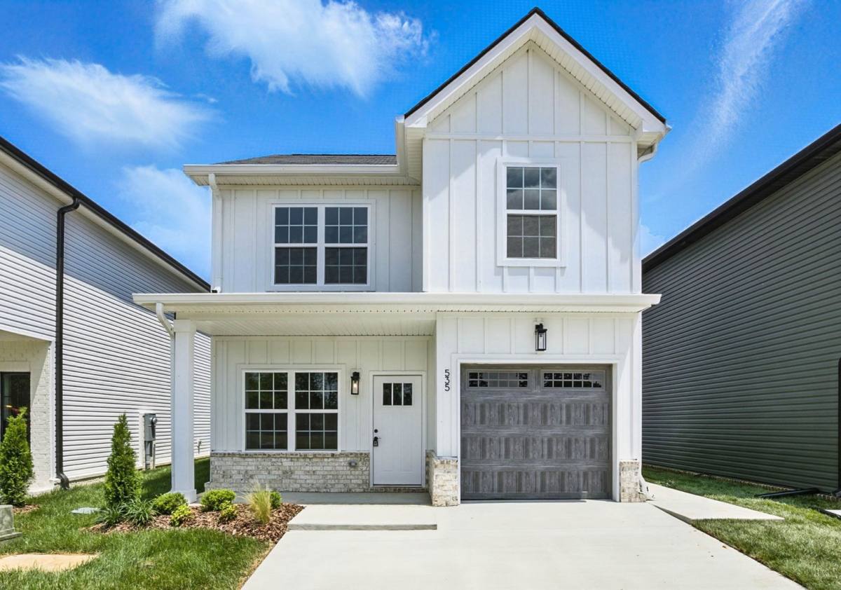 Townhouse for rent at 535 Charleston Cove Way, Clarksville, TN 37043