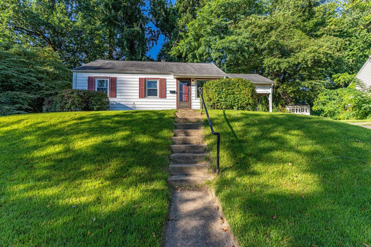 House for rent at 7713 Lunceford Lane, Falls Church, VA 22043