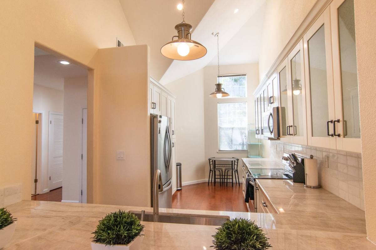 Apartment for rent at 903 Sunrose Terrace, Sunnyvale, CA 94086