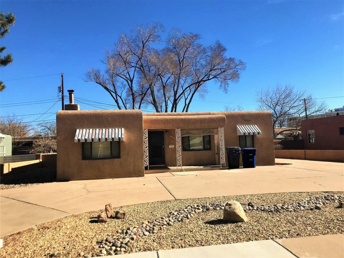 House for rent at 216 Chula Vista Place NE, Albuquerque, NM 87108