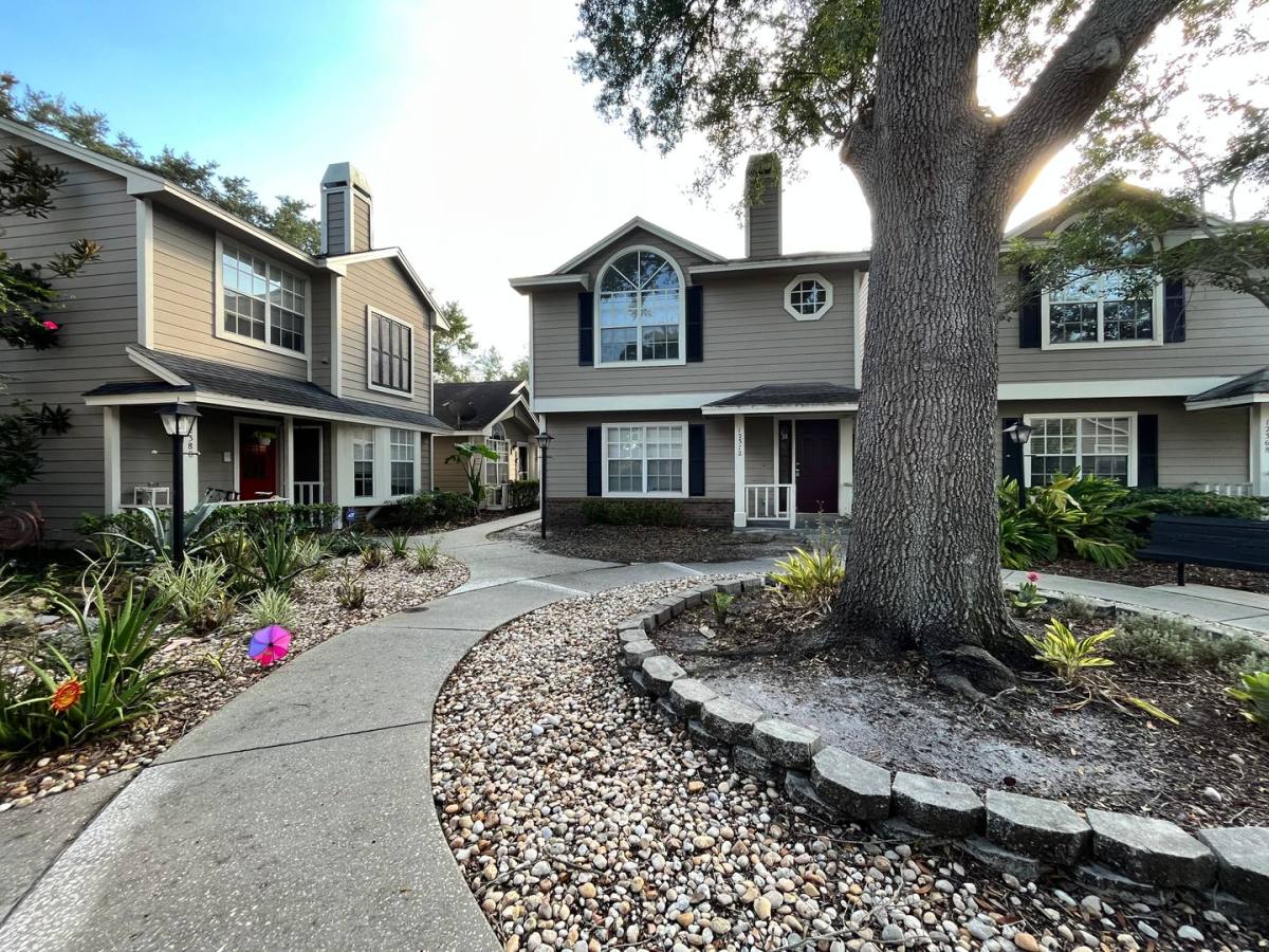 Townhouse for rent at 12372 Shady Spring Way, Orlando, FL 32828