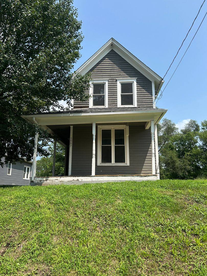 House for rent at 1507 Bridge, Davenport, IA 52803