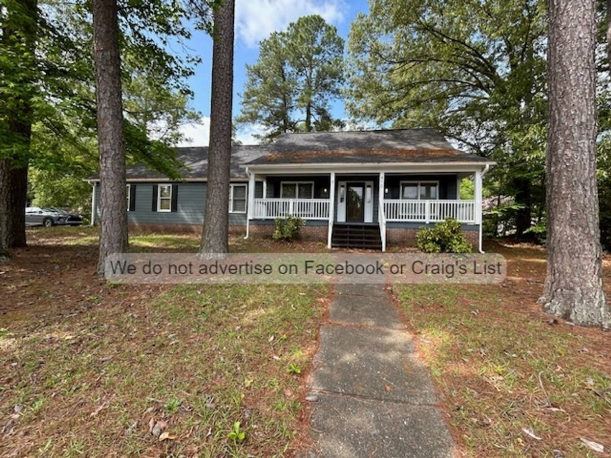 House for rent at 410 Georgetown Circle, Fayetteville, NC 28314