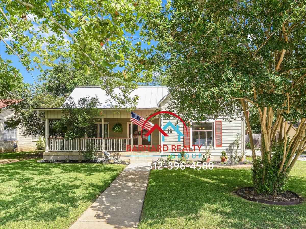 Apartment for rent at 1128 W Hopkins, San Marcos, TX 78666