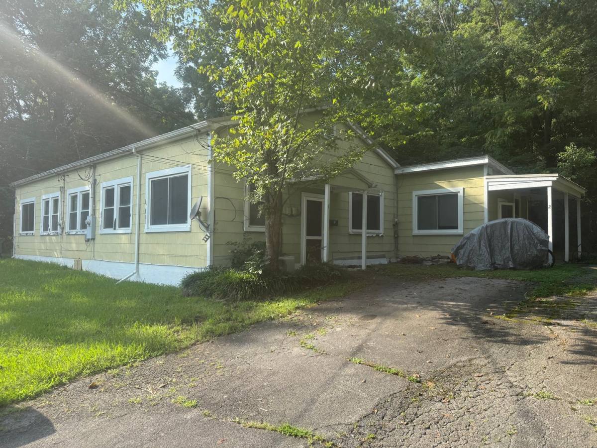 Apartment for rent at 411 E Church St, Greeneville, TN 37745