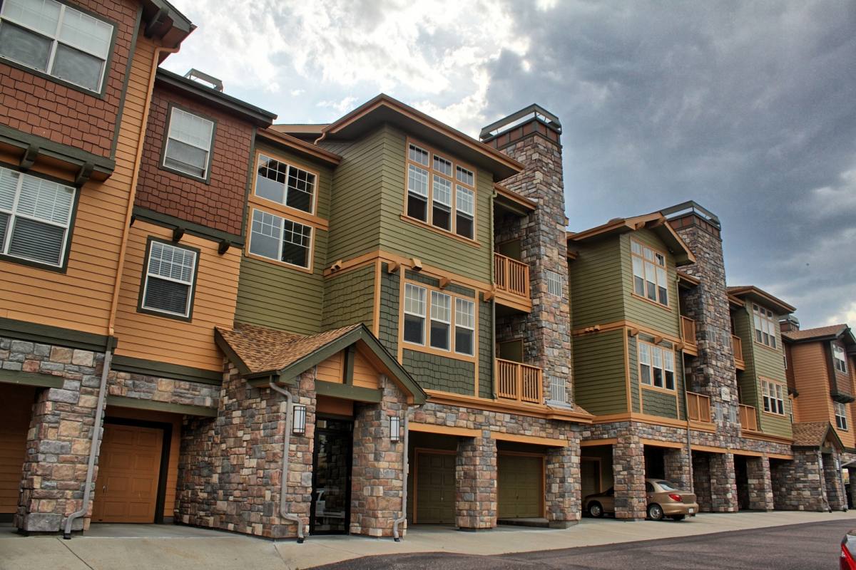 Apartment for rent at 15460 Canyon Gulch Lane, Englewood, CO 80112