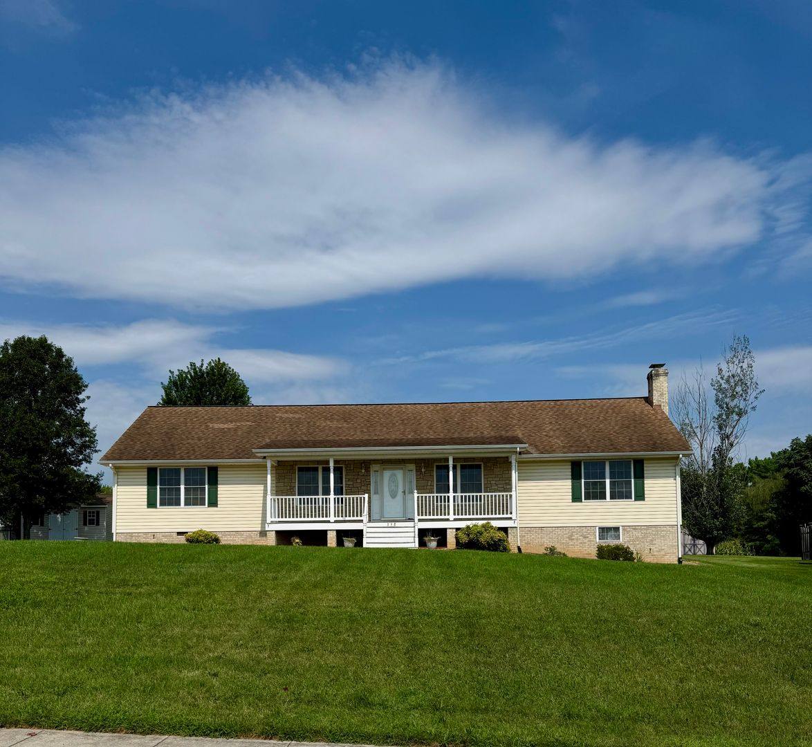 House for rent at 358 Jewelry Dr, Broadway, VA 22815