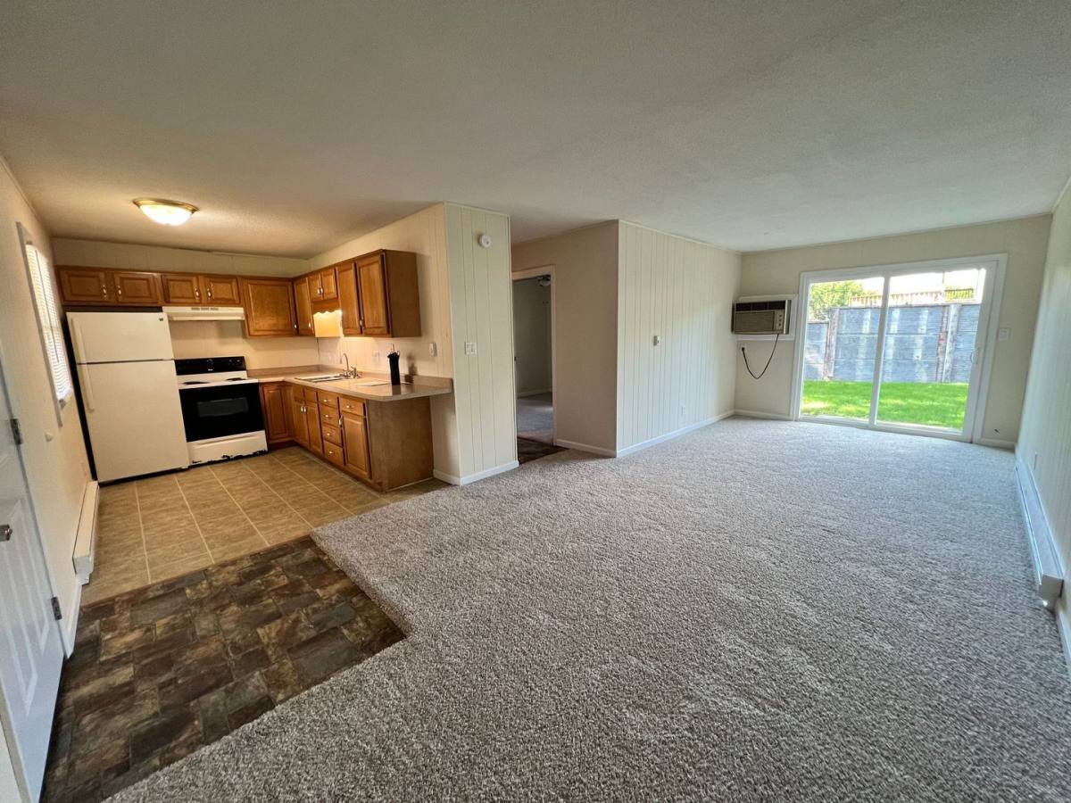 Apartment for rent at 327 E W St, Georgetown, IL 61846