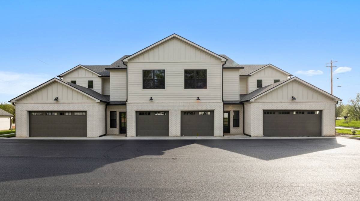 Apartment for rent at 512 Old Lovers Lane, Bowling Green, KY 42103