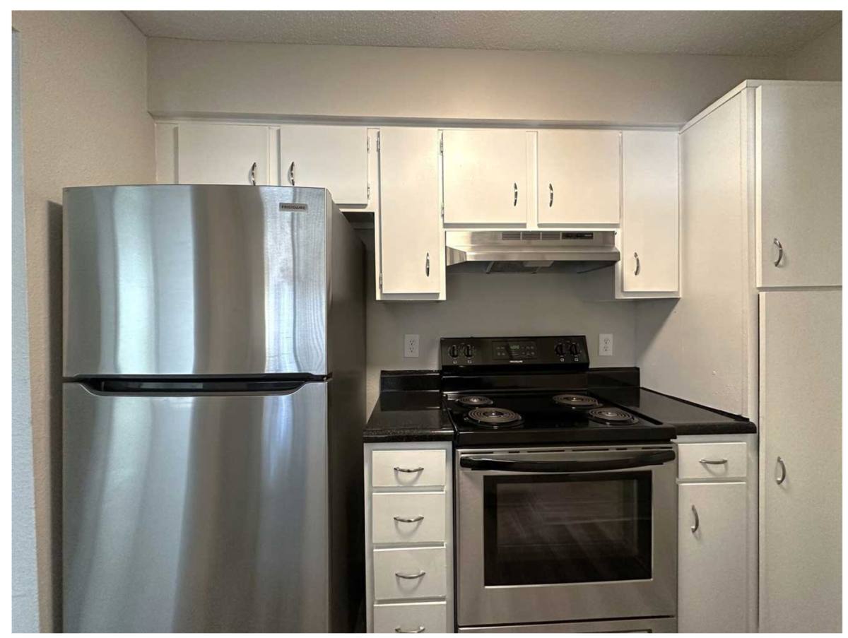 Apartment for rent at 6201 NW 70th St, Kansas City, MO 64151