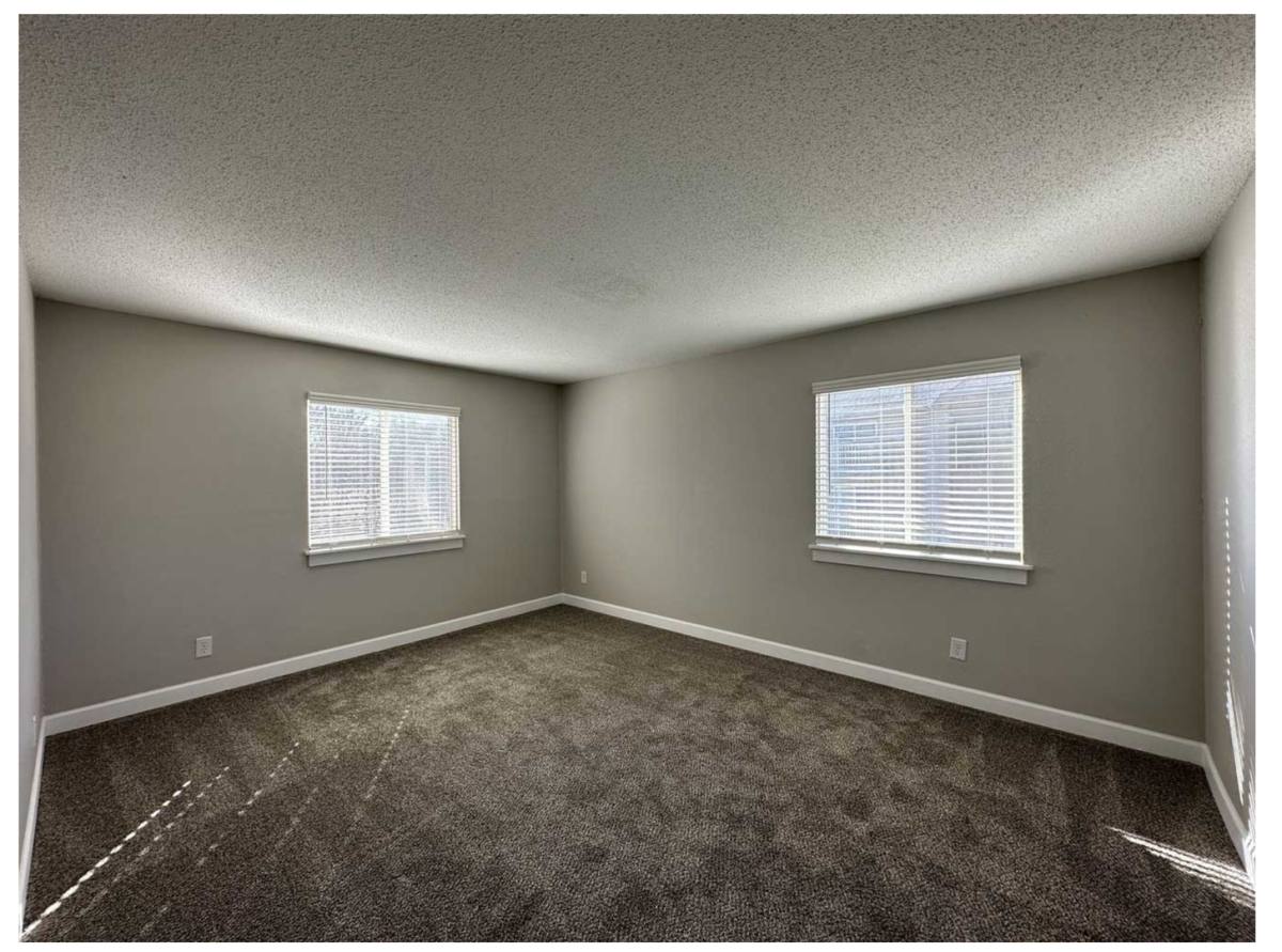 Apartment for rent at 6201 NW 70th St, Kansas City, MO 64151