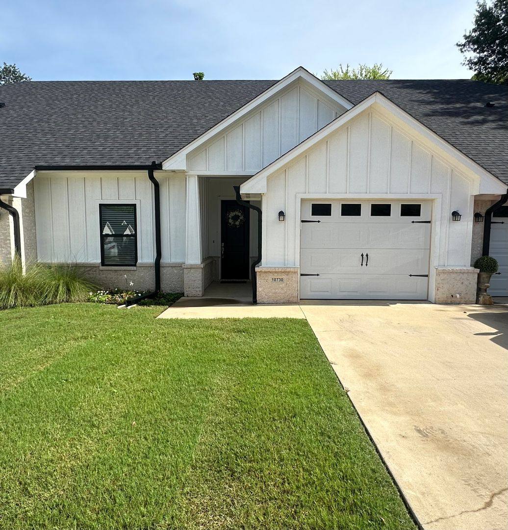 Townhouse for rent at 10730 Cr, Flint, TX 75762