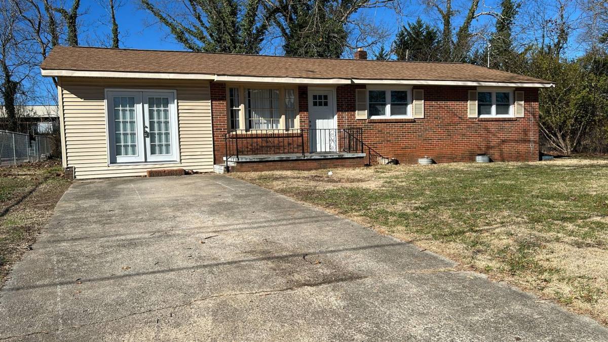 House for rent at 207 W Belvedere Rd, Greenville, SC 29605