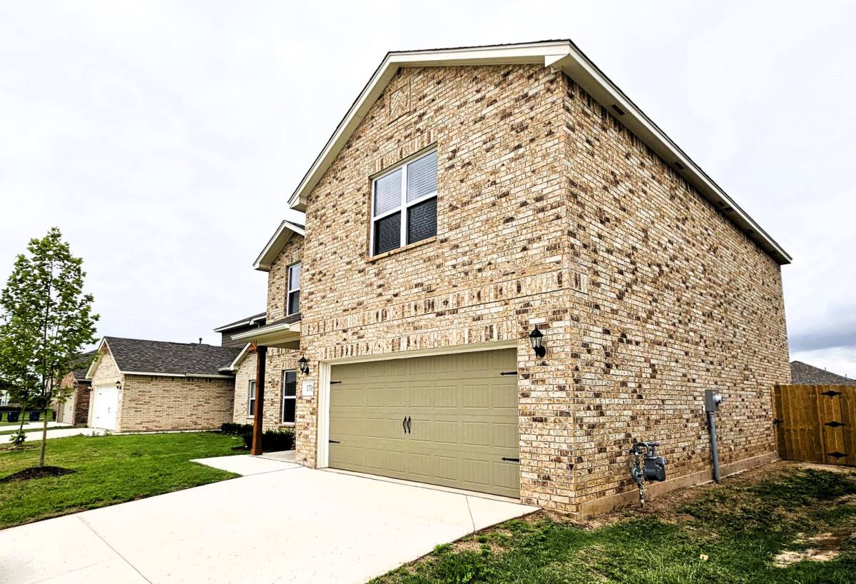 House for rent at 1708 Amaranth Lane, El Reno, OK 73036