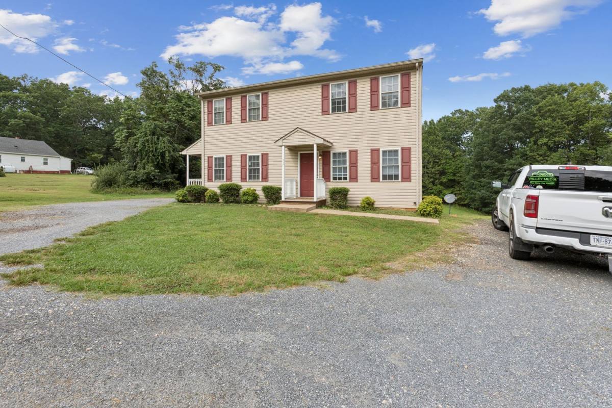 Townhouse for rent at 357 Amelon Rd, Madison Heights, VA 24572