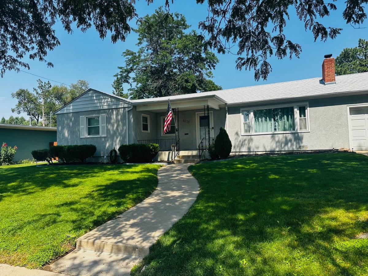House for rent at 1620 Bunker Hill Rd, Pueblo, CO 81001