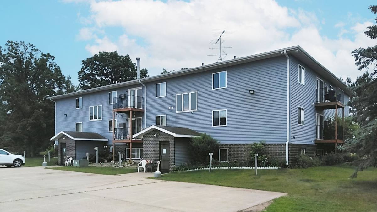 Apartment for rent at 956 US-10, Motley, MN 56466