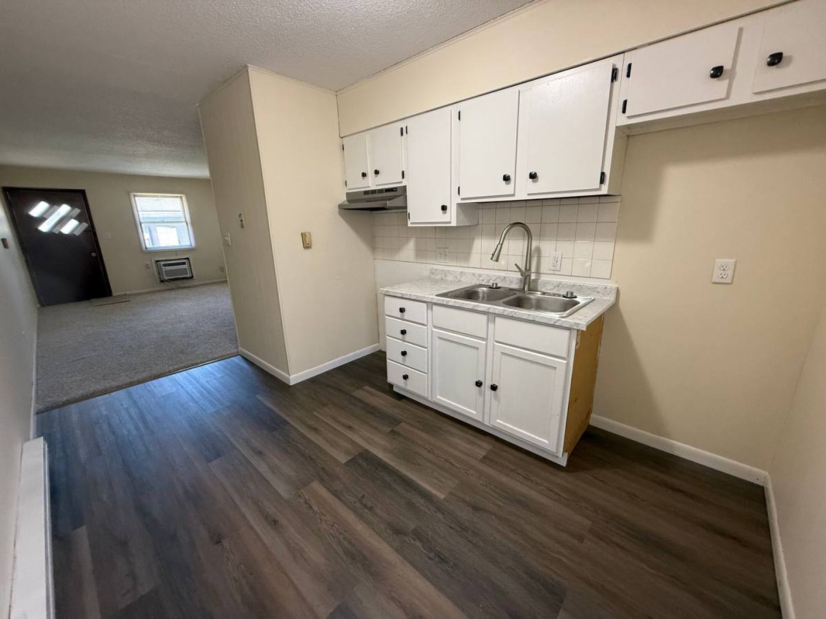 Apartment for rent at 214 W St, Georgetown, IL 61846