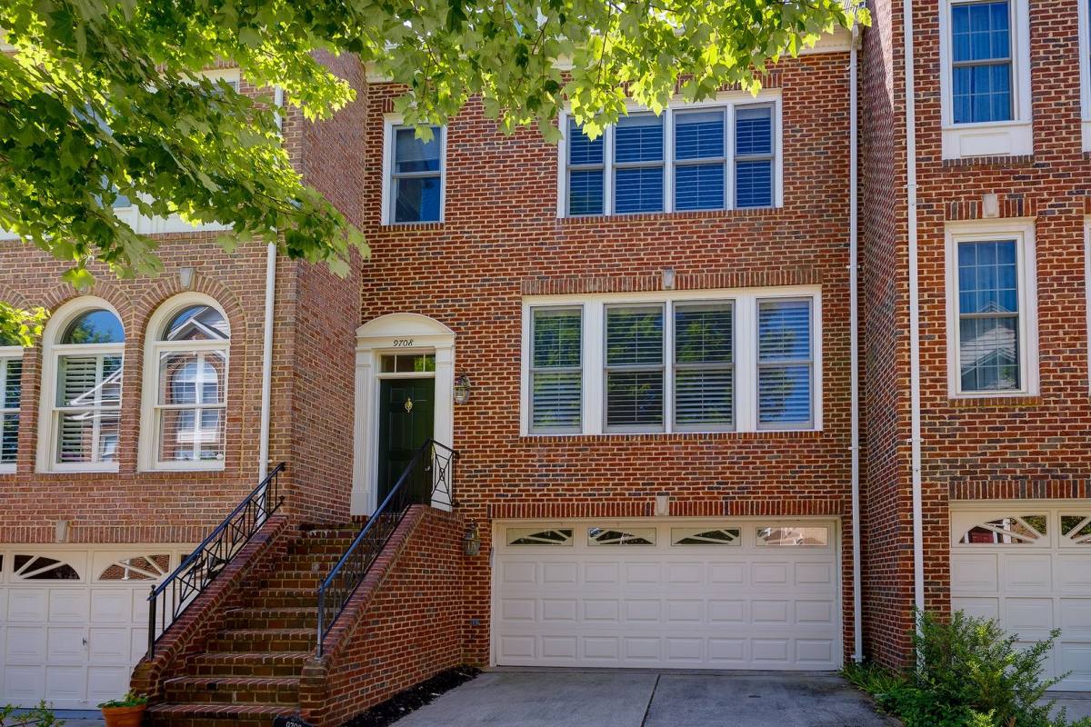 Townhouse for rent at 9708 Whitley Park Place, Bethesda, MD 20814
