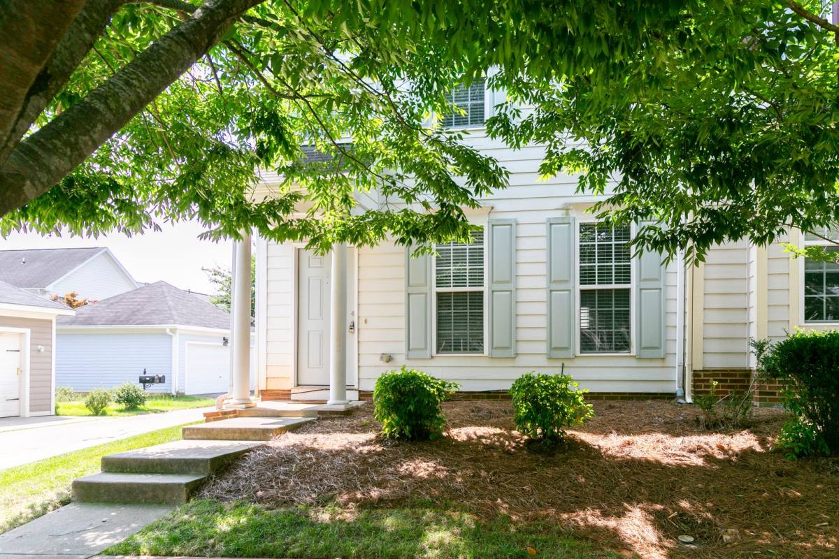 Townhouse for rent at 301 Danbury Court, Pittsboro, NC 27312