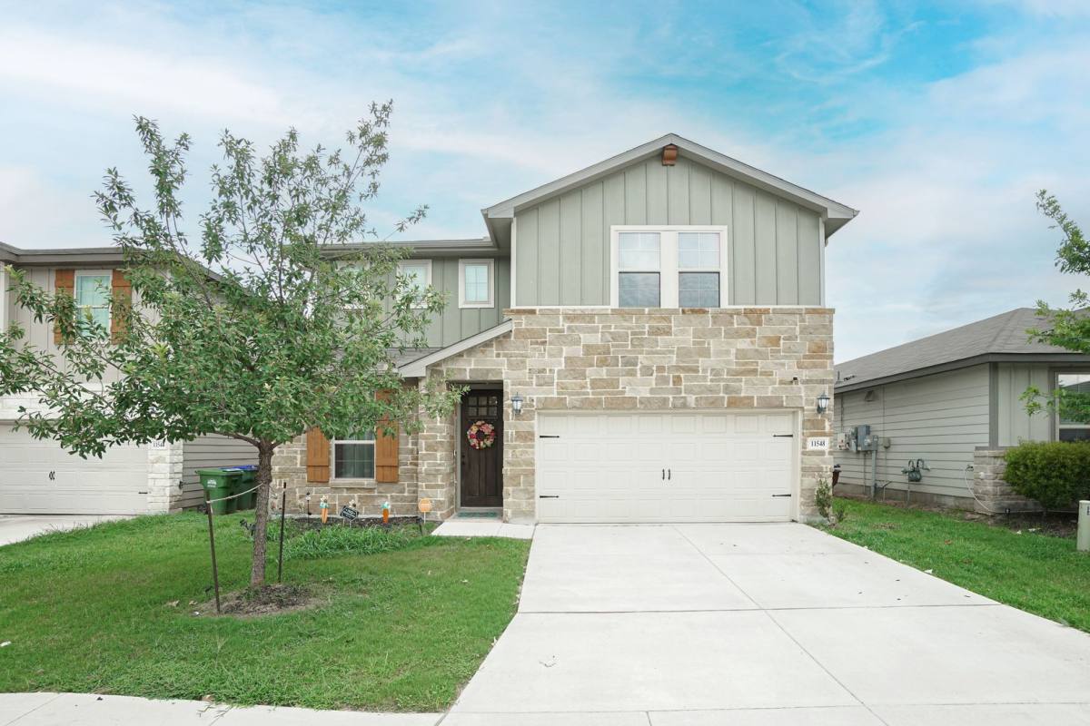 House for rent at 11548 Lightning Way, San Antonio, TX 78245